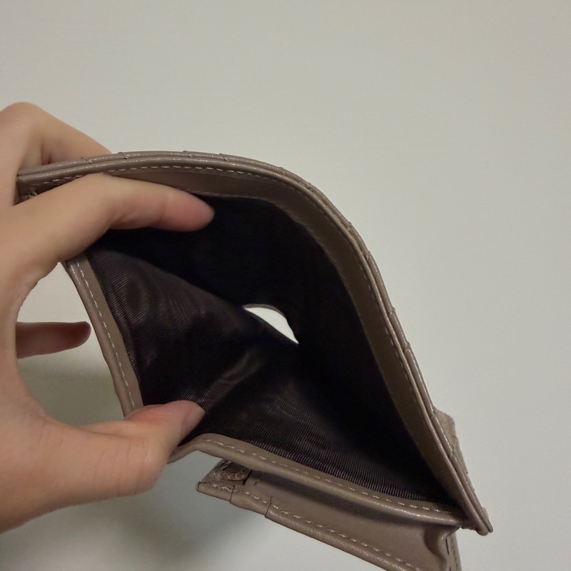 Gucci 深奶茶牛皮金釦mini 短夾-11