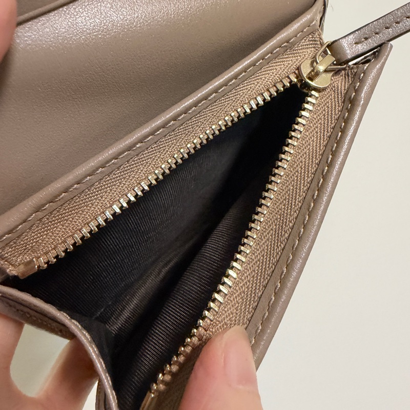 Gucci 深奶茶牛皮金釦mini 短夾-12