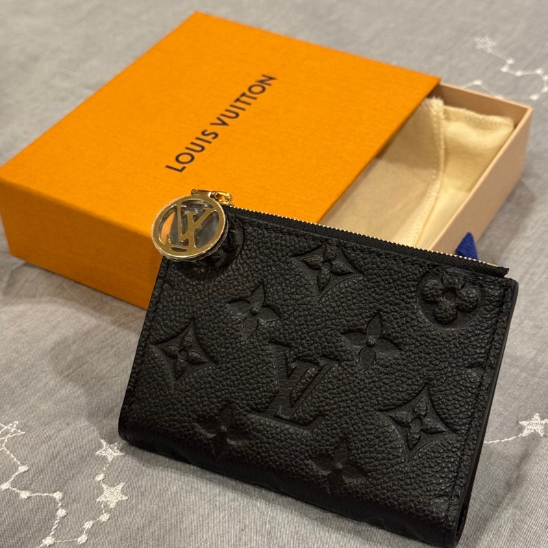 LV 全新🔥現貨 黑金 短夾 (W01) M83365-1