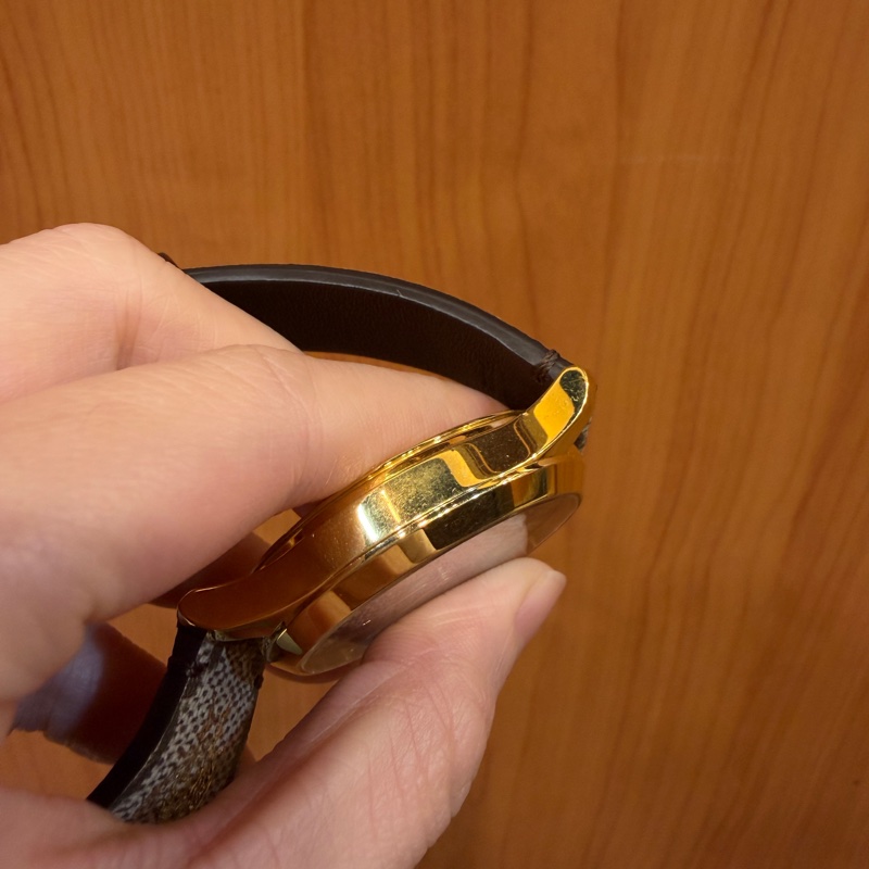 Gucci 金色錶殼蜜蜂石英腕錶-3