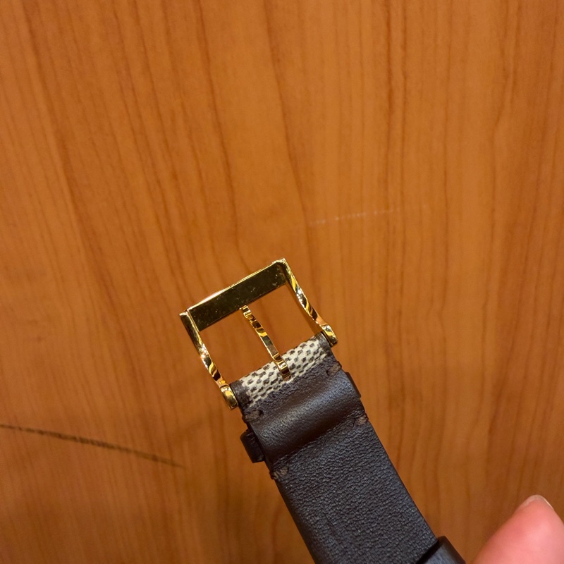 Gucci 金色錶殼蜜蜂石英腕錶-10