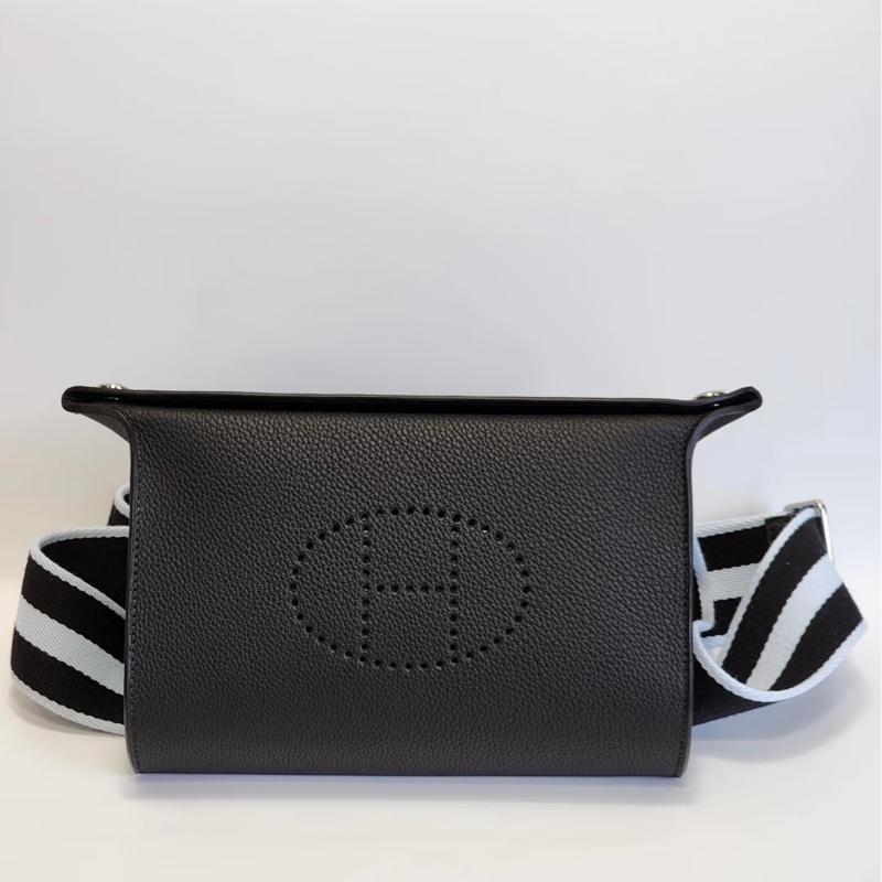全新 爱馬仕Hermes2023 B刻。VIDE POCHES 黑配銀釦黑色冰藍色背帶-0
