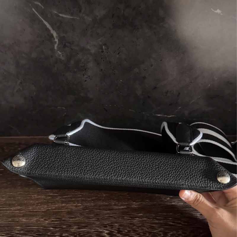 全新 爱馬仕Hermes2023 B刻。VIDE POCHES 黑配銀釦黑色冰藍色背帶-13