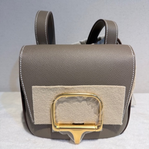 全新🍀HERMES✨Della mini Cavalleria 大象灰金釦 馬鞍包屁股包斜背包肩背包 Epsom B刻 購證