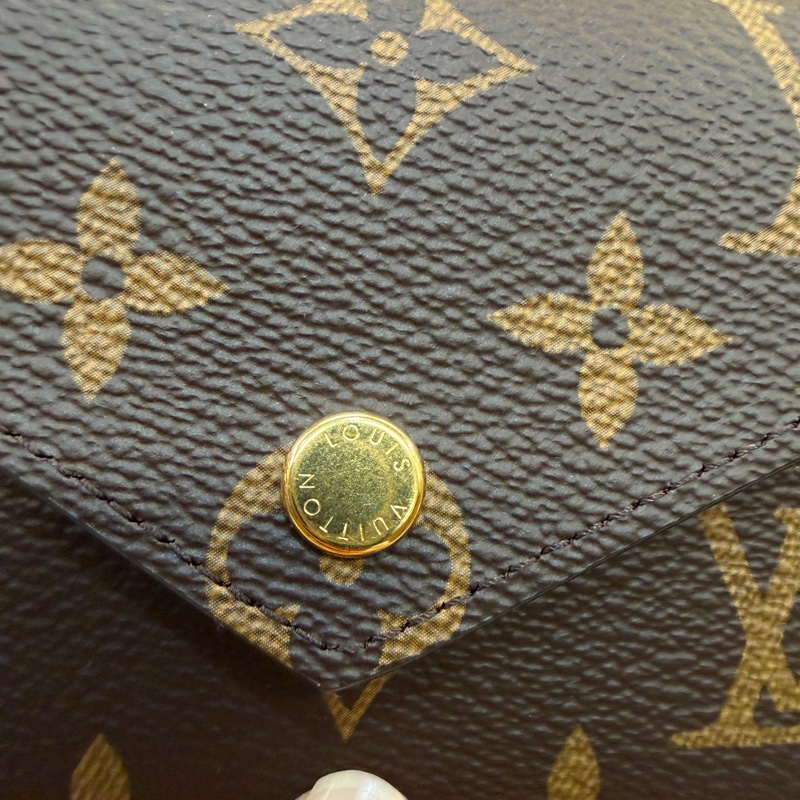 LV 原花金釦內紫紅Victorine 三折短夾M41938-1
