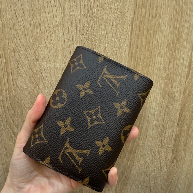 LV 原花金釦內紫紅Victorine 三折短夾M41938-5