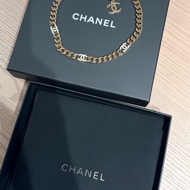 CHANEL 淡金鏈X白琺瑯 Choker-4