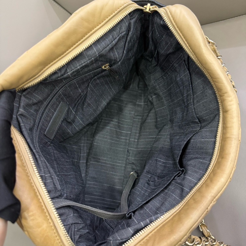 Chanel 黑金油臘皮2ways托特肩背包34*27  98新配件塵袋-1