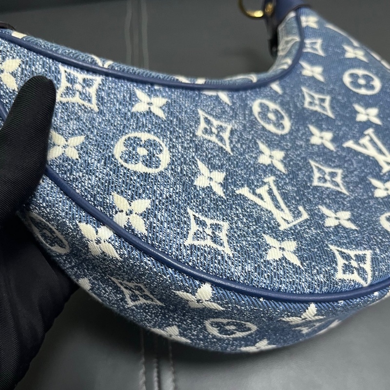 Louis Vuitton Loop 牛仔月亮包-8