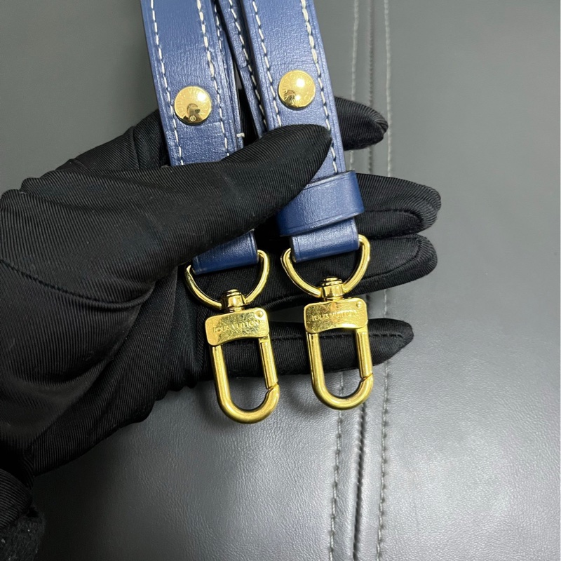 Louis Vuitton Loop 牛仔月亮包-13