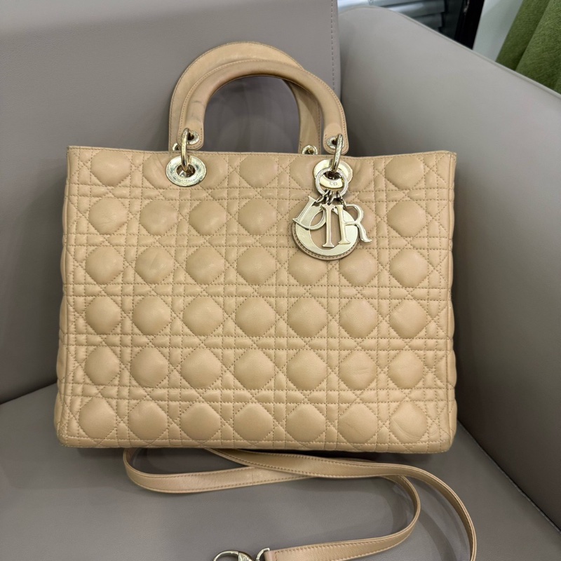 Dior Lady Dior七格黛妃包奶茶色羊皮 32*11*25  98新配件塵袋-1