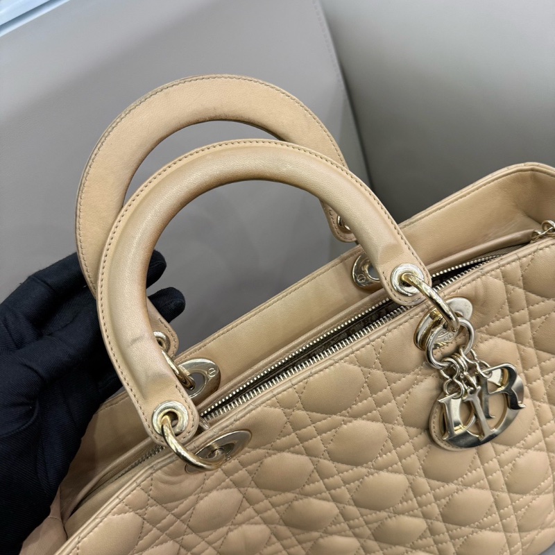 Dior Lady Dior七格黛妃包奶茶色羊皮 32*11*25  98新配件塵袋-2