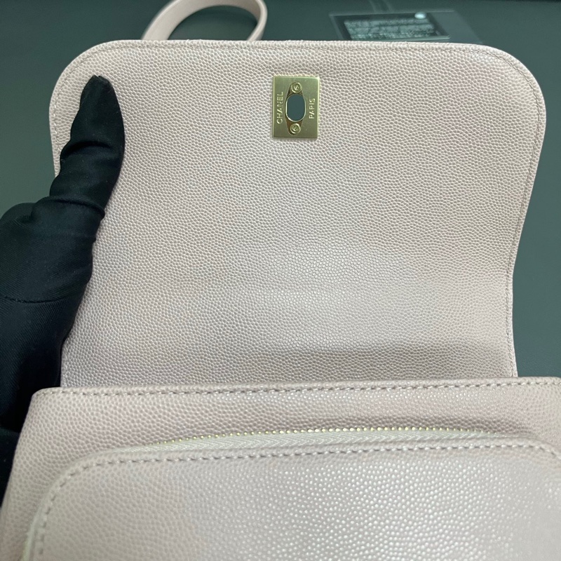 Chanel Business Affinity 郵差包-12