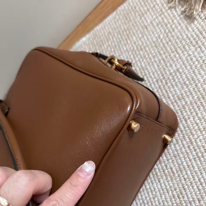 Prada • Plume 35 摩卡棕色-14