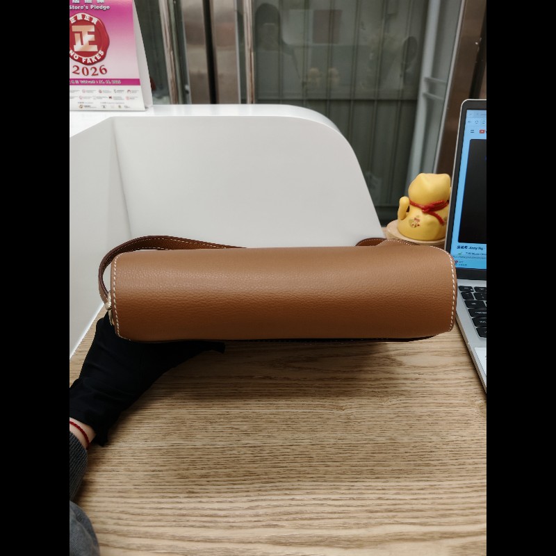 Hermes Roulis 24 Gold 金棕金豬鼻子-9