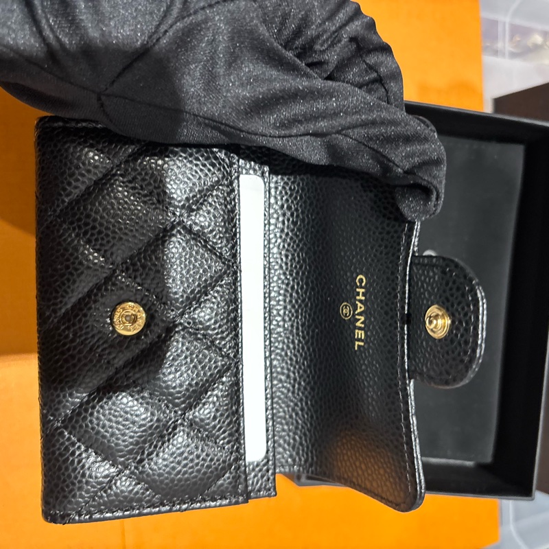 全新Chanel 翻蓋卡片包荔枝小牛皮 金扣 小皮件-14