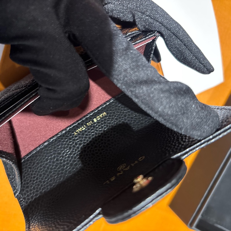 全新Chanel 翻蓋卡片包荔枝小牛皮 金扣 小皮件-16