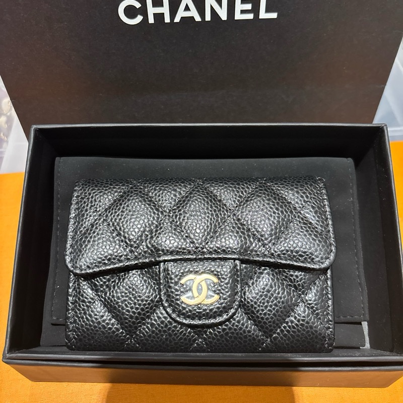 全新Chanel 翻蓋卡片包荔枝小牛皮 金扣 小皮件-0