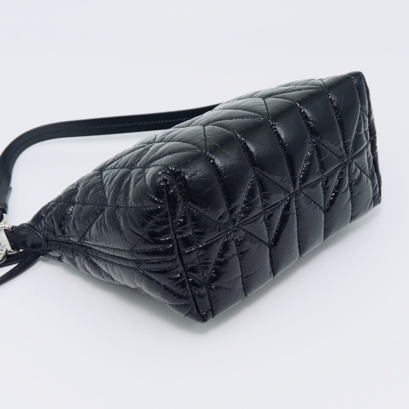 MIUMIU 黑銀油蠟手提hobo飯盒包17*13*10 99新配件塵袋-3