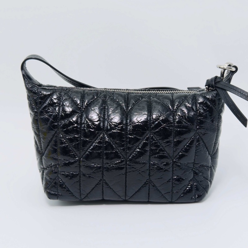 MIUMIU 黑銀油蠟手提hobo飯盒包17*13*10 99新配件塵袋-6