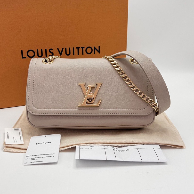 LV 灰色金扣Lockme肩背斜背包芯片款25*15*5.5 98新配件盒子塵袋購證-1