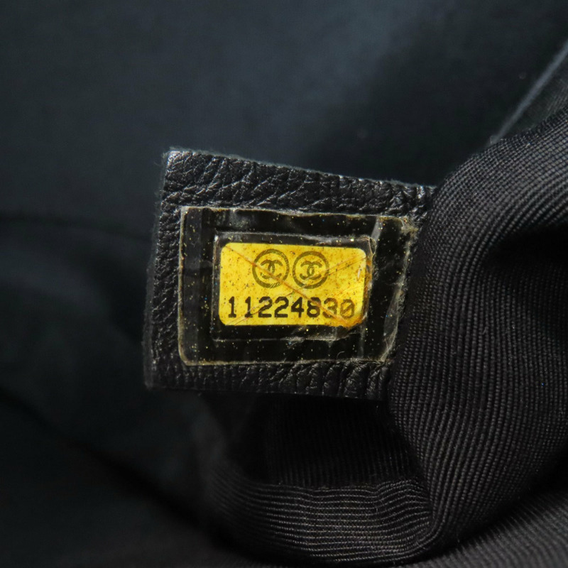 香奈兒女士菱格紋小牛皮絎縫鏈條手提包，搭配金色五金配件-6