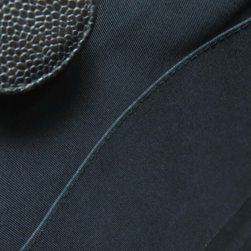 香奈兒女士菱格紋小牛皮絎縫鏈條手提包，搭配金色五金配件-8