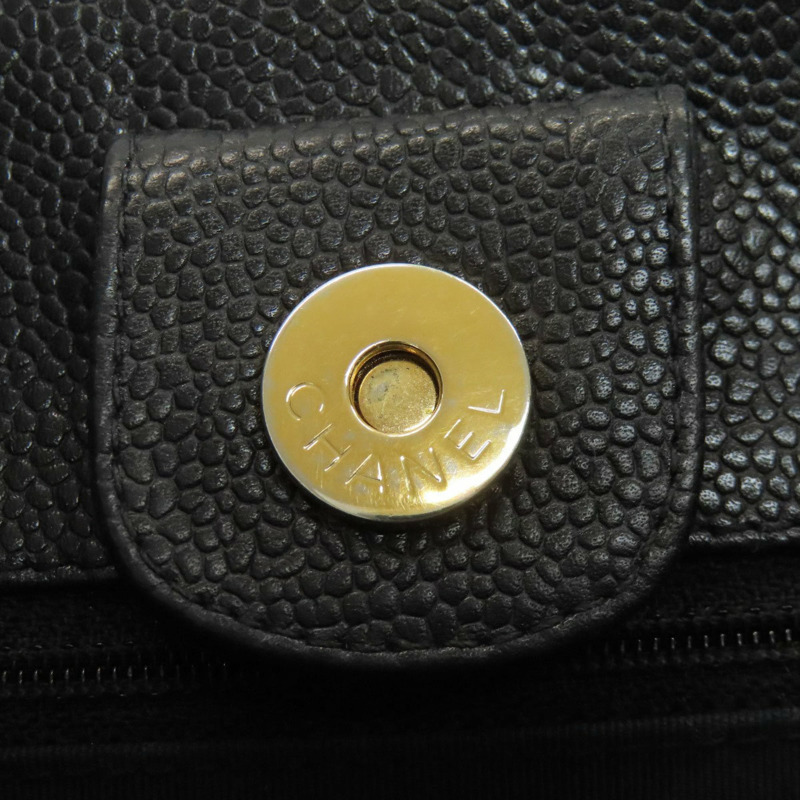 香奈兒女士菱格紋小牛皮絎縫鏈條手提包，搭配金色五金配件-11