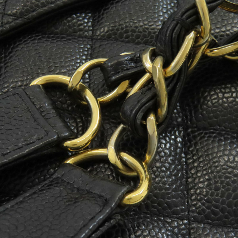 香奈兒女士菱格紋小牛皮絎縫鏈條手提包，搭配金色五金配件-15