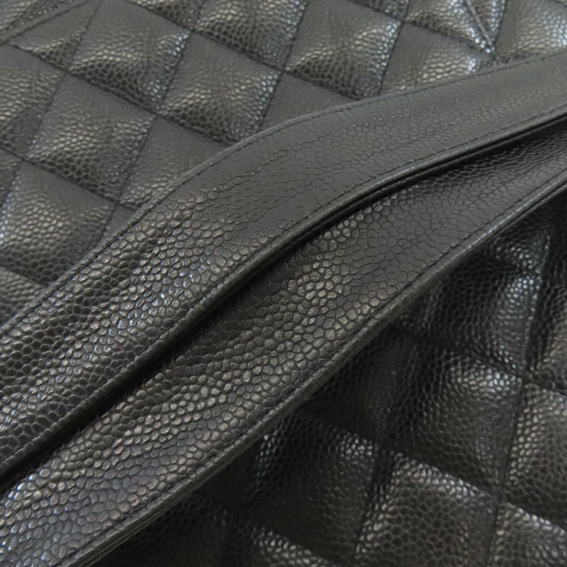 香奈兒女士菱格紋小牛皮絎縫鏈條手提包，搭配金色五金配件-17