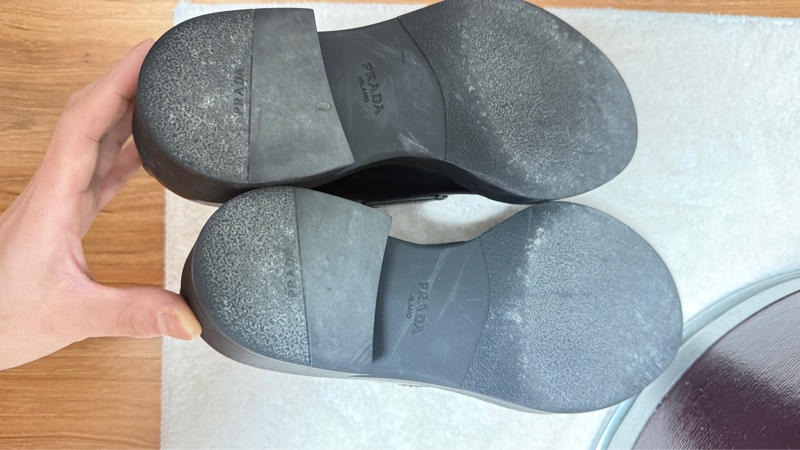 近新Prada經典漆皮樂福鞋35.5-6