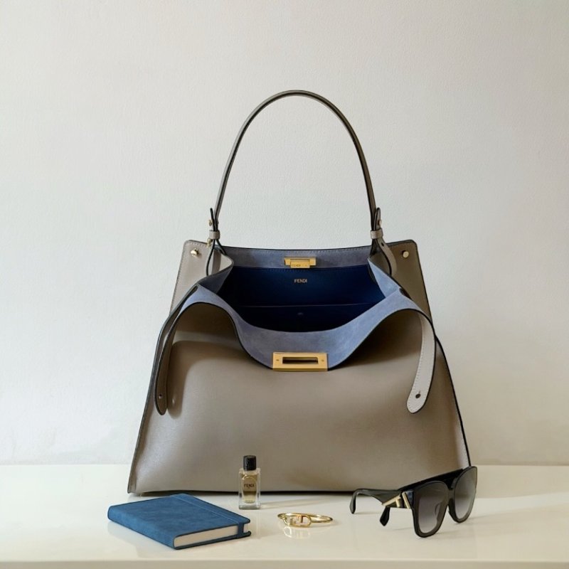 ⏰限時特賣價🌺Fendi Way 8BN368 中款鴿子灰色皮革和霓虹藍色麂皮包-5