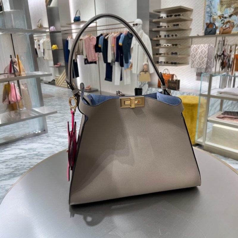 ⏰限時特賣價🌺Fendi Way 8BN368 中款鴿子灰色皮革和霓虹藍色麂皮包-9