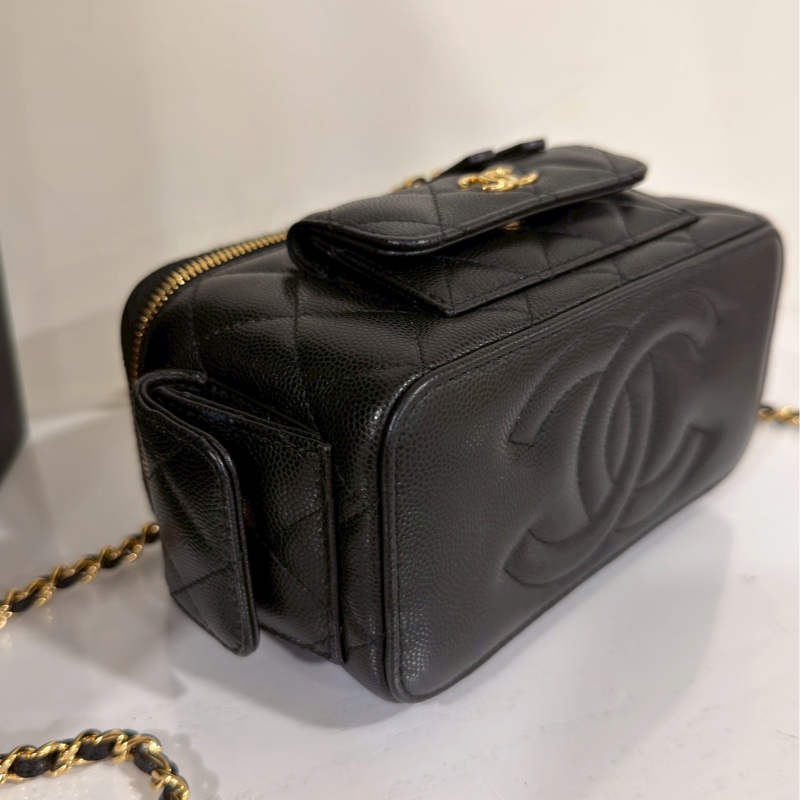 新款超限量💯Chanel香奈兒荔枝牛皮黑金Cargo炸藥包手提包單肩斜挎包🧨-11