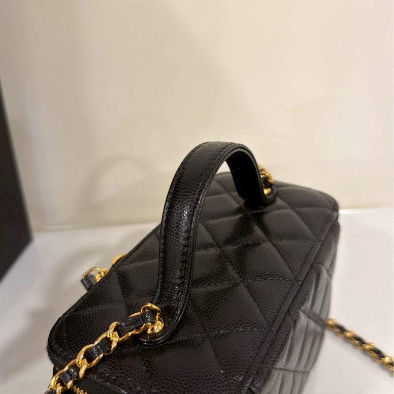 新款超限量💯Chanel香奈兒荔枝牛皮黑金Cargo炸藥包手提包單肩斜挎包🧨-15