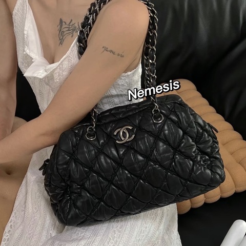 99新🆕全網最低價😍Chanel 香奈兒黑銀菱格紋雲朵泡芙托特包手提單肩包☁️