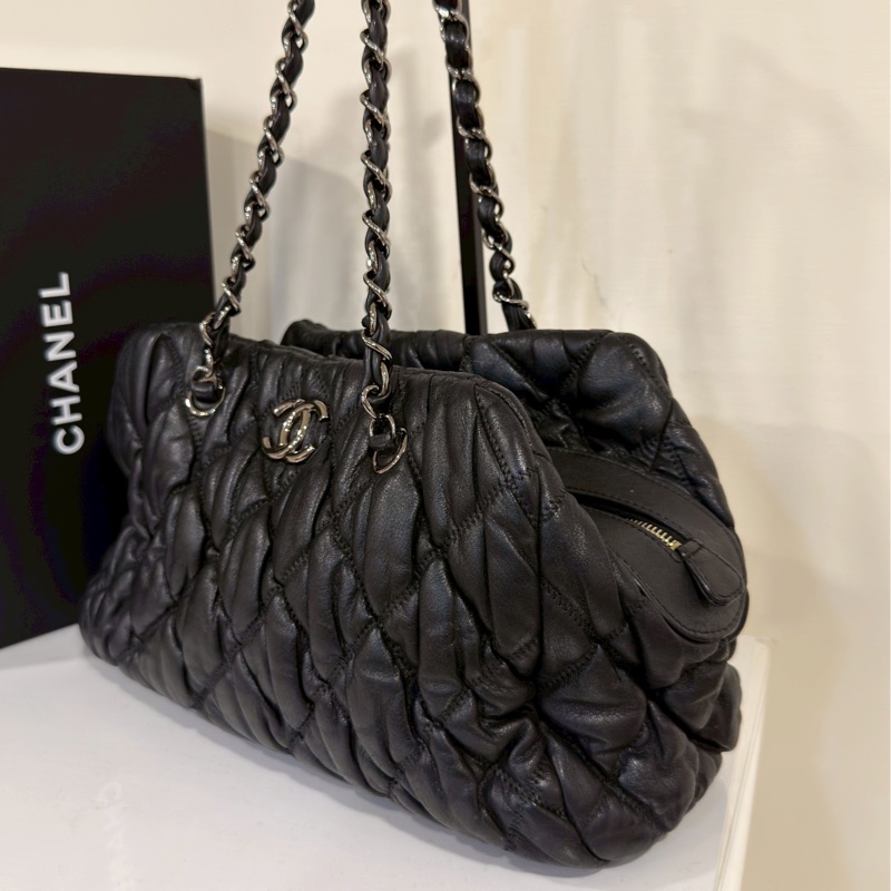 99新🆕全網最低價😍Chanel 香奈兒黑銀菱格紋雲朵泡芙托特包手提單肩包☁️-7