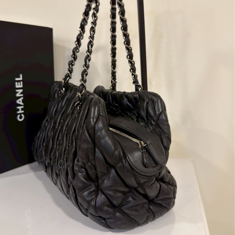 99新🆕全網最低價😍Chanel 香奈兒黑銀菱格紋雲朵泡芙托特包手提單肩包☁️-9