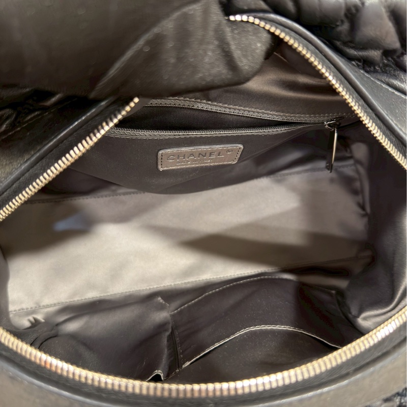 99新🆕全網最低價😍Chanel 香奈兒黑銀菱格紋雲朵泡芙托特包手提單肩包☁️-19