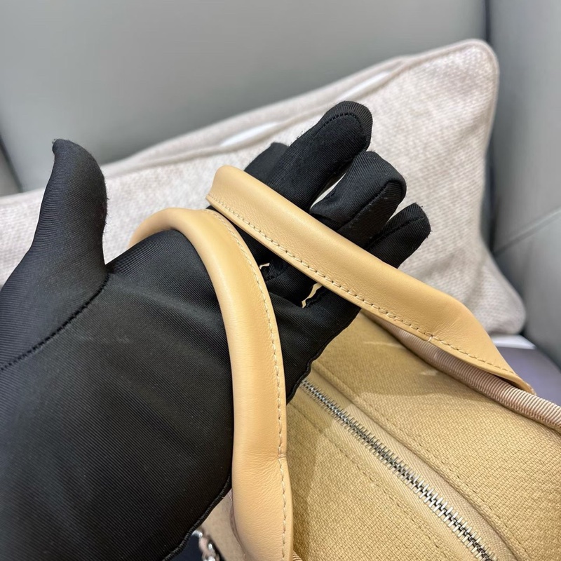 Chanel香奈兒奶茶色沙灘包保齡球包 底長28  芯片款-5