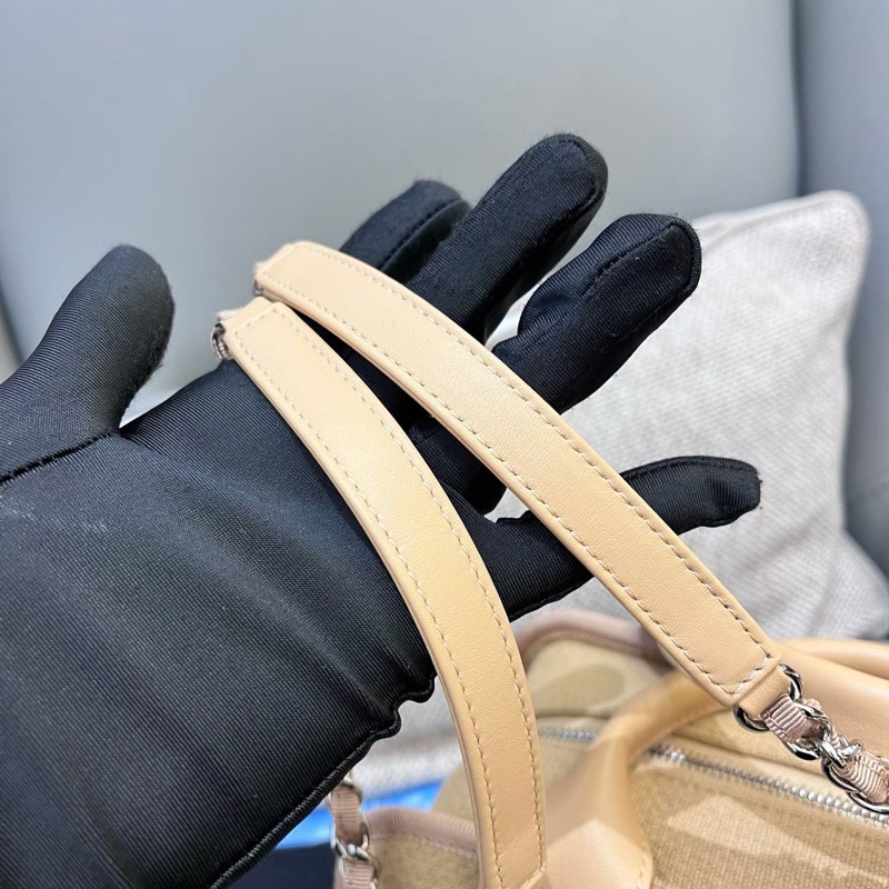 Chanel香奈兒奶茶色沙灘包保齡球包 底長28  芯片款-6