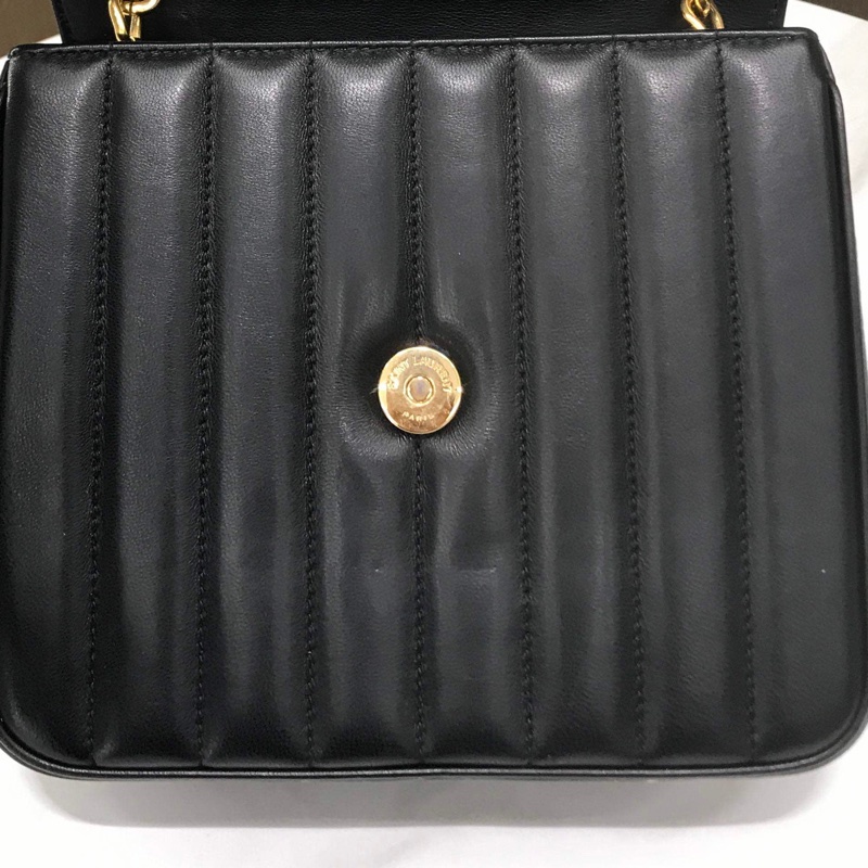 YSL聖羅蘭黑色Vicky牛皮 底長20cm 方胖子 黑金鍊條包。-9