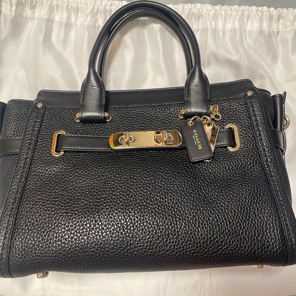 Coach Swagger 27 黑金-7