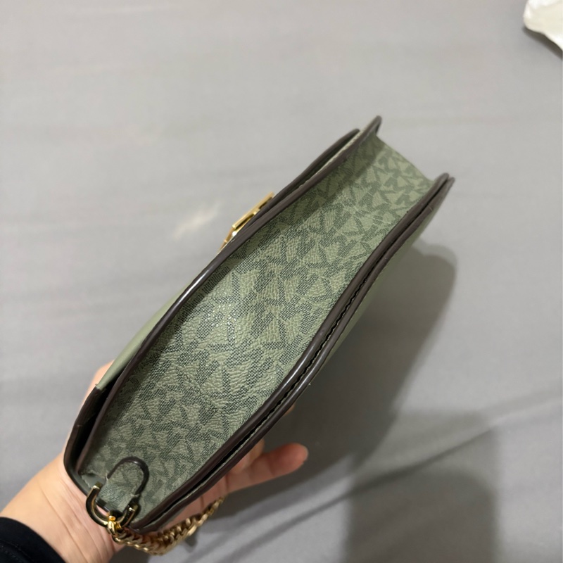 Michael Kors 半月包-6