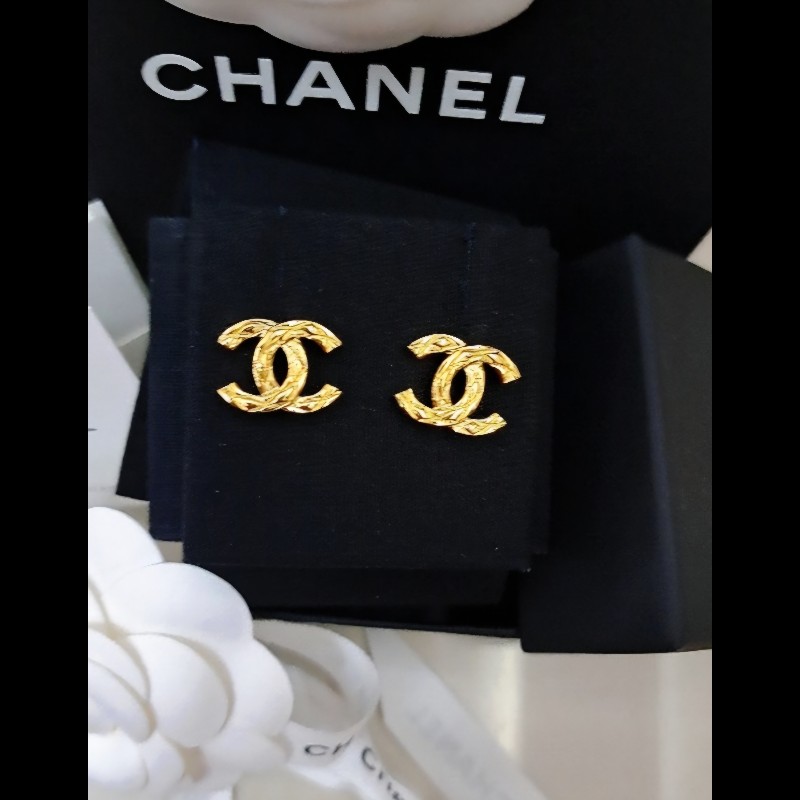 Chanel 全新金色雙C耳環-2