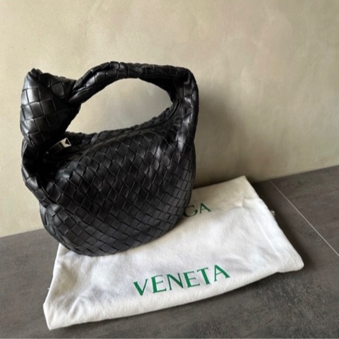 BOTTEGA VENETA 寶緹嘉 THE BV Teen Jodie 小羊皮編織扭結手提/肩背包(黑色)