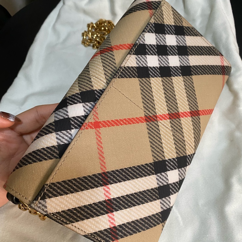 Burberry WOC鏈條包-1