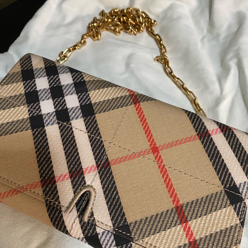 Burberry WOC鏈條包-2