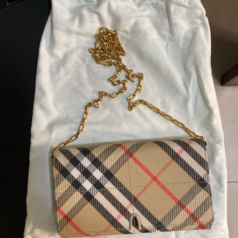 Burberry WOC鏈條包-10