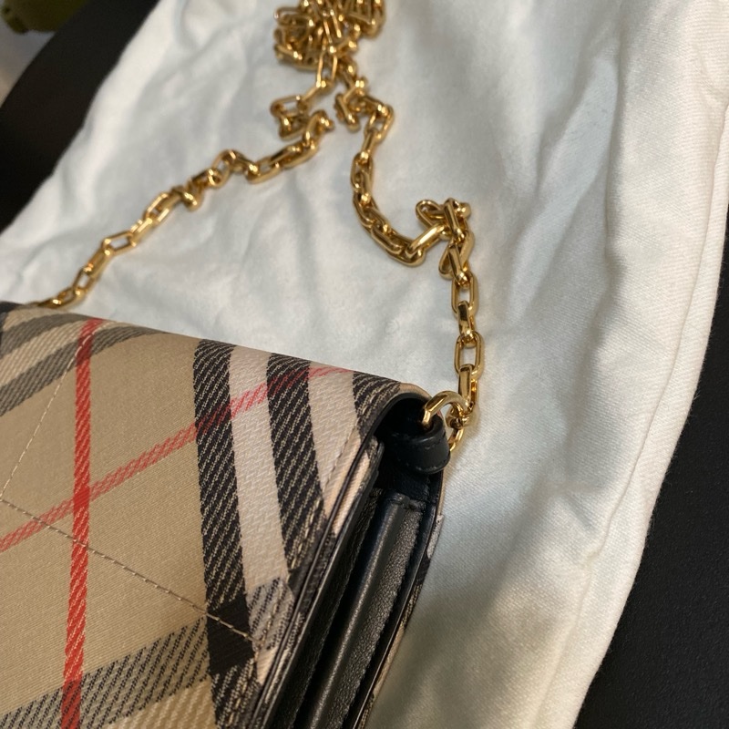 Burberry WOC鏈條包-12